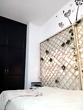 Snapshot of Mia_WAll chatting on January 2025 10:02:01 AM Mia WAll online show from January 2025 10:02:01 AM