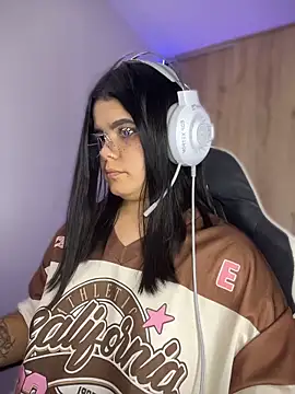 pretty angela1 online show from April 2026 02:11:01 PM