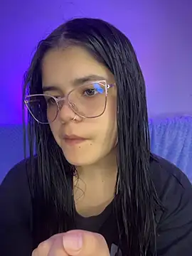 Snapshot of pretty_angela1 chatting on July 2026 06:07:01 AM pretty angela1 online show from July 2026 06:07:01 AM