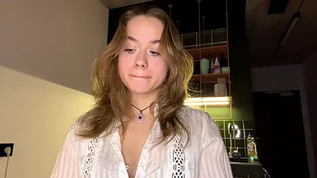 Snapshot of RoxyStar17 chatting on January 2025 08:15:01 PM RoxyStar17 online show from January 2025 08:15:01 PM