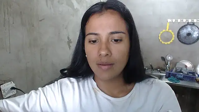 Coral0403 online show from February 2025 07:38:02 PM