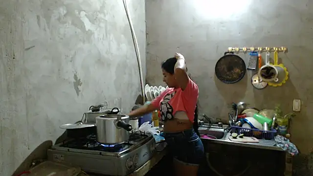 Coral0403 online show from March 2025 11:09:02 PM