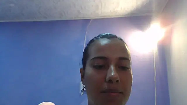 Coral0403 online show from November 2025 06:19:01 PM