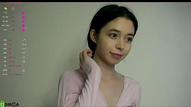 Snapshot of LittleOriana chatting on February 2026 04:00:01 AM LittleOriana online show from February 2026 04:00:01 AM