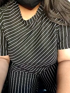 tanvihot2 online show from April 2026 03:42:02 PM