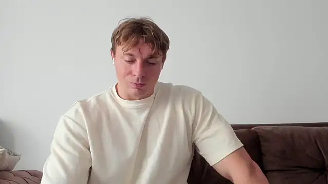 Snapshot of o_r_b_i_t chatting on March 2025 03:14:02 PM o r b i t online show from March 2025 03:14:02 PM