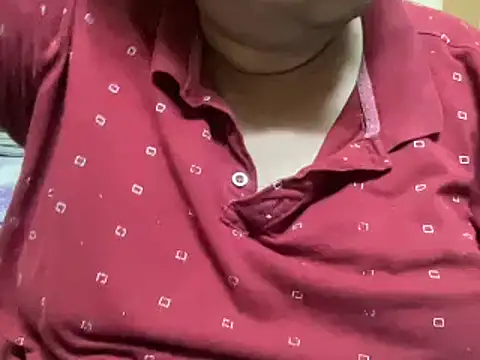 Snapshot of FatIndianBoy chatting on December 2024 04:04:01 PM FatIndianBoy online show from December 2024 04:04:01 PM