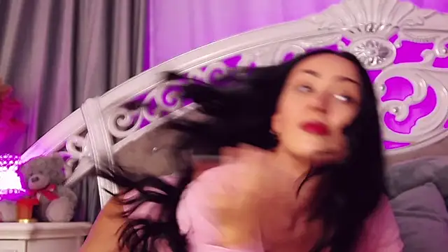 Snapshot of KimKhallifa chatting on October 2025 04:54:01 AM KimKhallifa online show from October 2025 04:54:01 AM