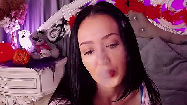 Snapshot of KimKhallifa chatting on November 2025 05:09:01 AM KimKhallifa online show from November 2025 05:09:01 AM