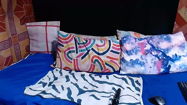 Thickbootykim online show from February 2026 07:42:02 PM