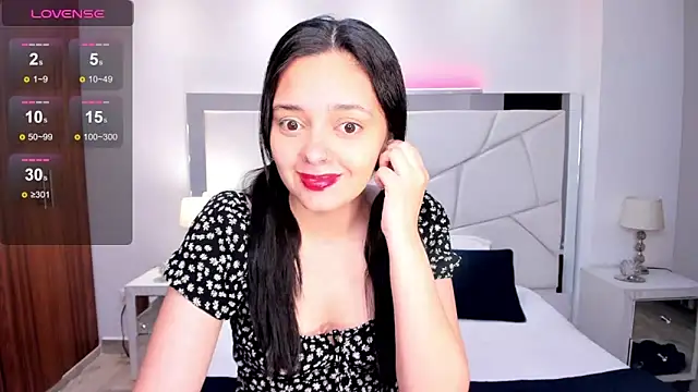 Snapshot of amelia_cherry chatting on January 2025 11:26:02 AM amelia cherry online show from January 2025 11:26:02 AM