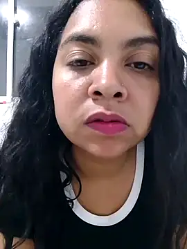 Snapshot of Brendabluee chatting on February 2025 01:04:01 AM Brendabluee online show from February 2025 01:04:01 AM