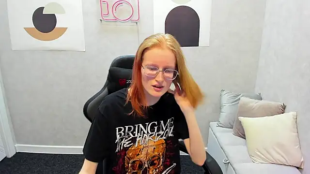 Snapshot of ElizabethHarpper chatting on January 2025 04:34:01 AM ElizabethHarpper online show from January 2025 04:34:01 AM