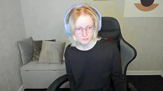 Snapshot of ElizabethHarpper chatting on September 2025 01:09:01 AM ElizabethHarpper online show from September 2025 01:09:01 AM