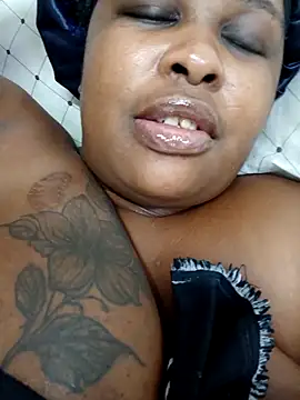 SexyLadyBoosxx online show from October 2025 04:51:02 PM