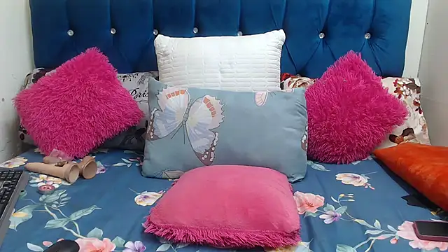 Snapshot of SexyLadyBoosxx chatting on February 2026 01:30:02 PM SexyLadyBoosxx online show from February 2026 01:30:02 PM