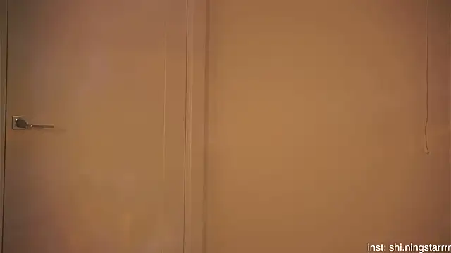 Snapshot of alittlestarrr chatting on February 2025 07:20:01 AM alittlestarrr online show from February 2025 07:20:01 AM