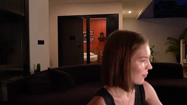 Snapshot of alittlestarrr chatting on November 2025 10:41:02 AM alittlestarrr online show from November 2025 10:41:02 AM