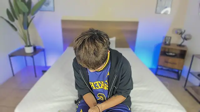 Brian-Ausslos online show from November 2025 04:56:02 AM