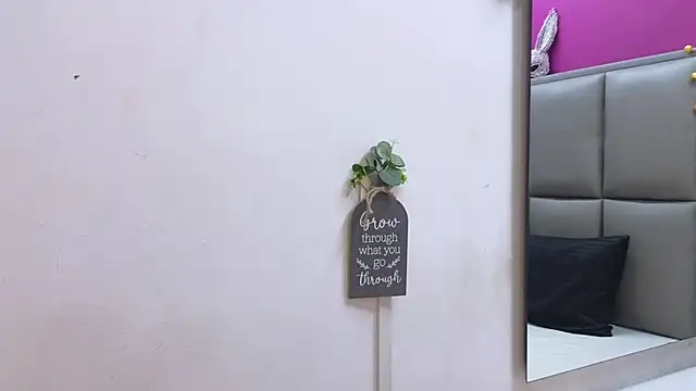 KRYSSTARITTER4 online show from October 2025 02:28:01 AM