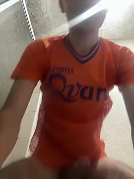 CarlosRyan1997 online show from April 2026 08:42:01 AM