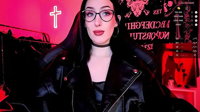 Miss Alice   online show from February 2026 11:44:01 PM