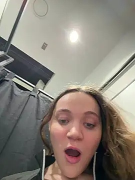 TheYourL online show from April 2026 06:32:02 PM