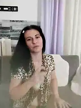 Snapshot of SEXYMIKY87 chatting on January 2025 03:00:02 AM SEXYMIKY87 online show from January 2025 03:00:02 AM