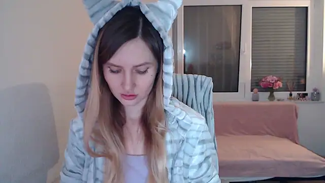 florianikaa online show from January 2025 11:28:01 PM