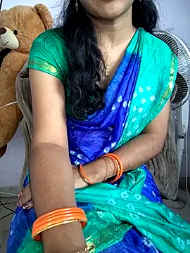 lovelygirl4567 online show from November 2025 04:32:02 AM