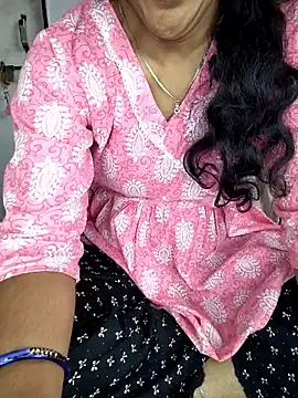 lovelygirl4567 online show from February 2026 03:07:01 AM