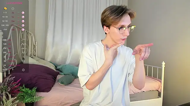 Adrian Di online show from February 2025 03:54:01 PM