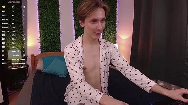 Adrian Di online show from March 2025 07:09:02 PM