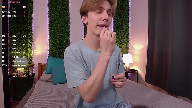 Adrian Di online show from March 2025 03:12:02 PM