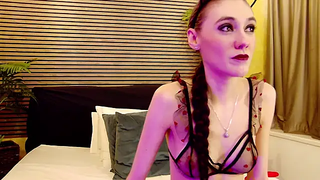 SamaraSinn online show from January 2025 09:29:02 AM