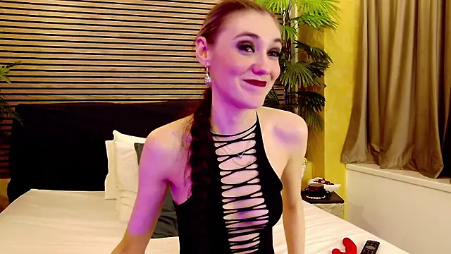 SamaraSinn online show from January 2025 11:46:01 AM