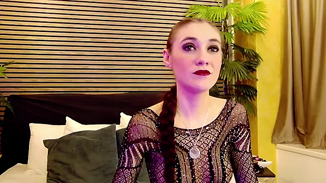 SamaraSinn online show from February 2025 05:18:01 AM