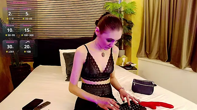 SamaraSinn online show from February 2025 08:42:01 AM