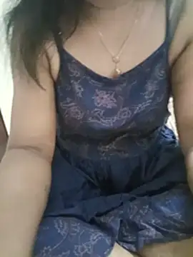 Snapshot of Tamil_Vishalini chatting on May 2026 03:06:01 PM Tamil Vishalini online show from May 2026 03:06:01 PM