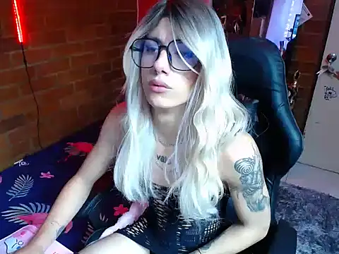 Snapshot of noah420sr chatting on March 2025 10:20:02 PM noah420sr online show from March 2025 10:20:02 PM