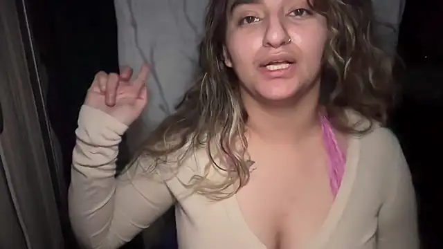 mamifresita online show from November 2025 03:50:01 AM