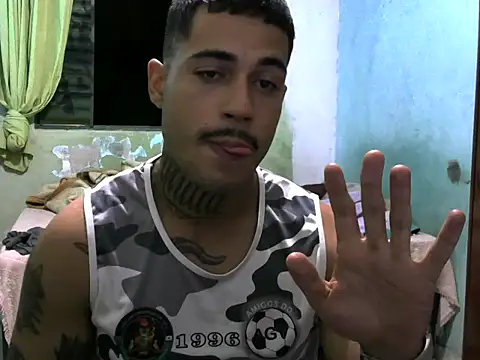 TiagopirocudoMG online show from April 2026 12:22:02 AM