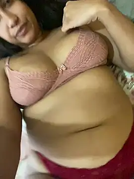 Snapshot of julianabun chatting on February 2025 06:45:01 PM julianabun online show from February 2025 06:45:01 PM