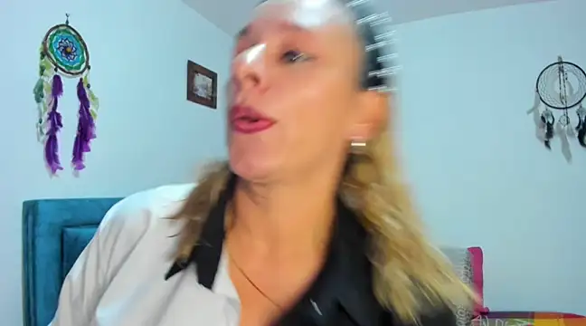 Snapshot of sofi_saliva2511 chatting on February 2025 10:19:01 PM sofi saliva2511 online show from February 2025 10:19:01 PM