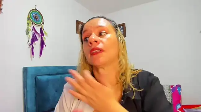 Snapshot of sofi_saliva2511 chatting on March 2025 06:23:01 PM sofi saliva2511 online show from March 2025 06:23:01 PM