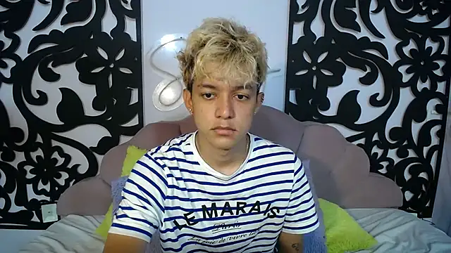 jisuscat online show from September 2025 03:14:01 PM