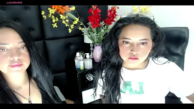 Snapshot of Carolaine01 chatting on January 2025 08:31:02 PM Carolaine01 online show from January 2025 08:31:02 PM