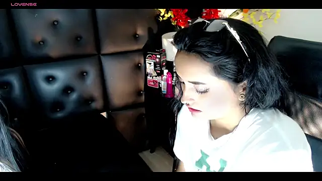 Snapshot of Carolaine01 chatting on January 2025 09:04:02 PM Carolaine01 online show from January 2025 09:04:02 PM