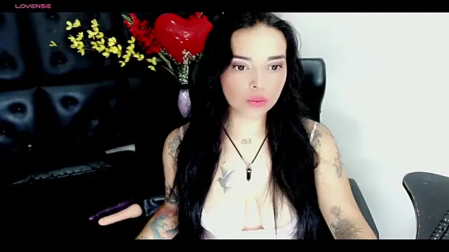 Snapshot of Carolaine01 chatting on February 2025 10:03:01 PM Carolaine01 online show from February 2025 10:03:01 PM