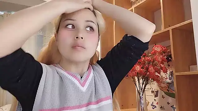 Lucky-xiuxiu online show from March 2025 07:20:02 AM